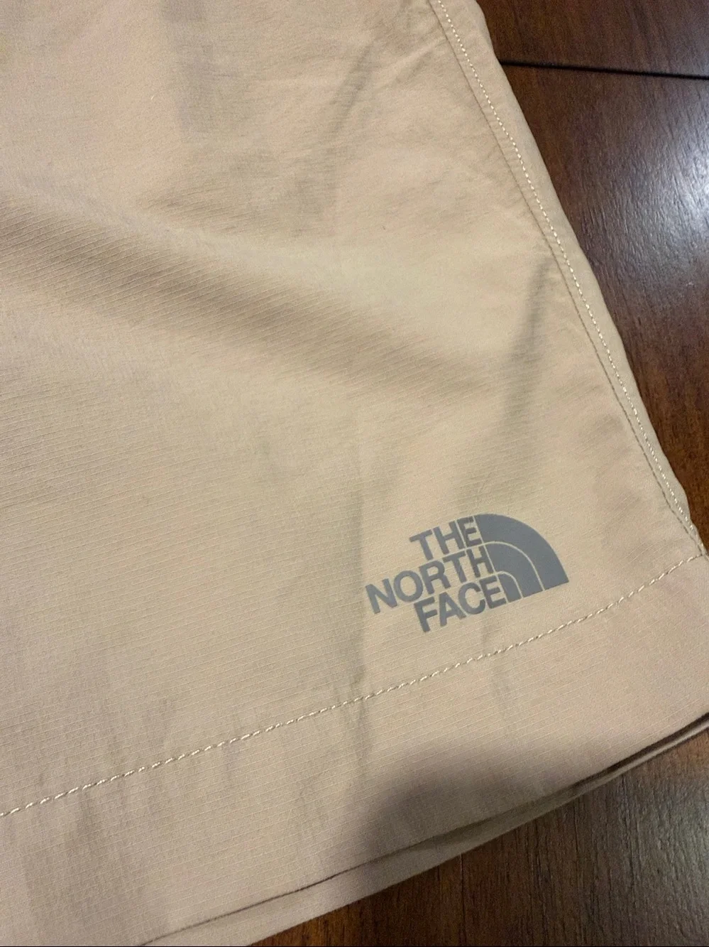 The North Face Men’s Khaki Lightweight Cargo Shorts 36